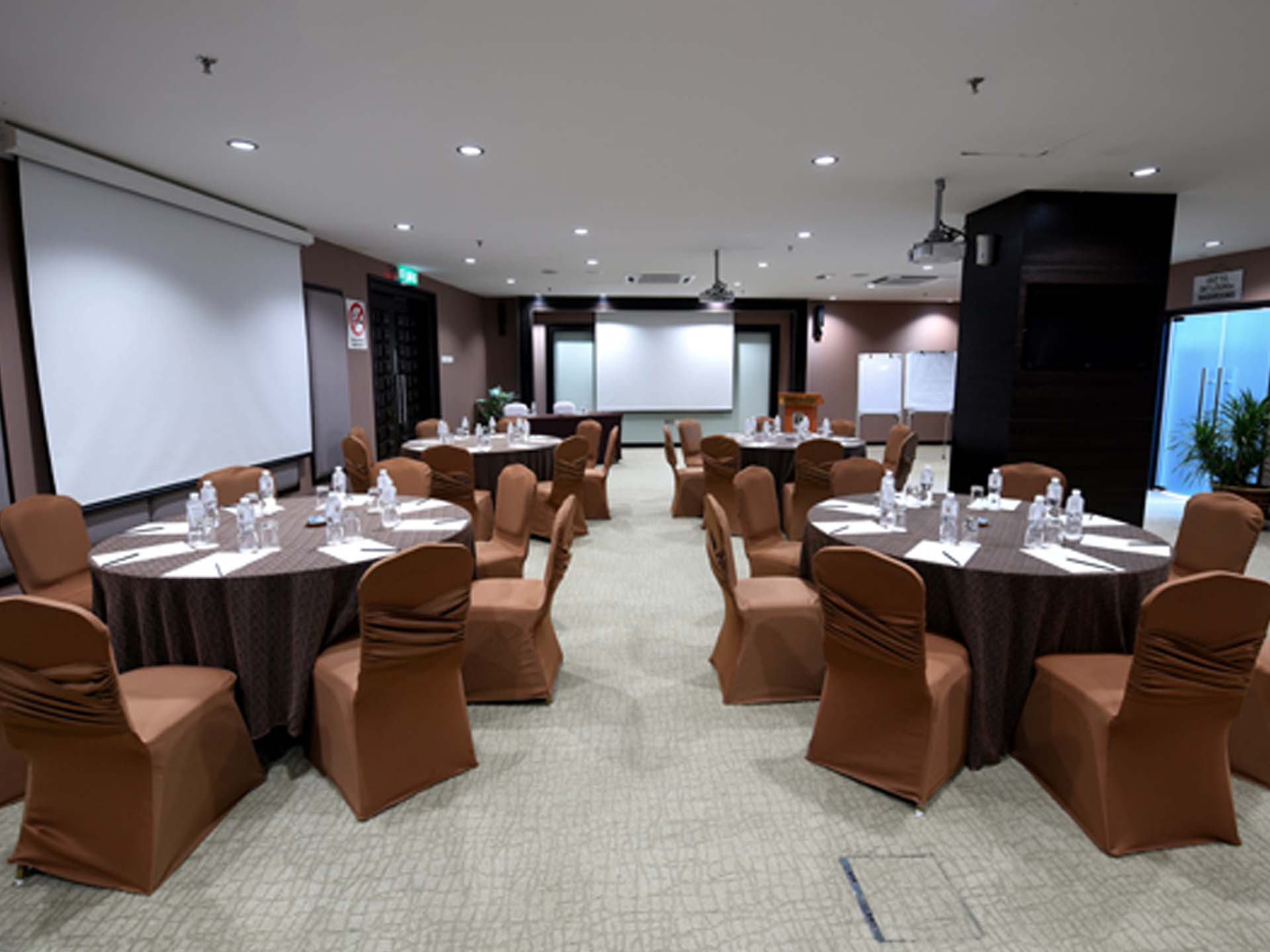 Banquet Hall 1-2